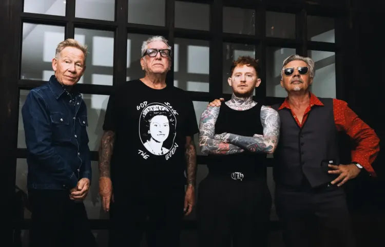 SEX PISTOLS featuring Frank Carter